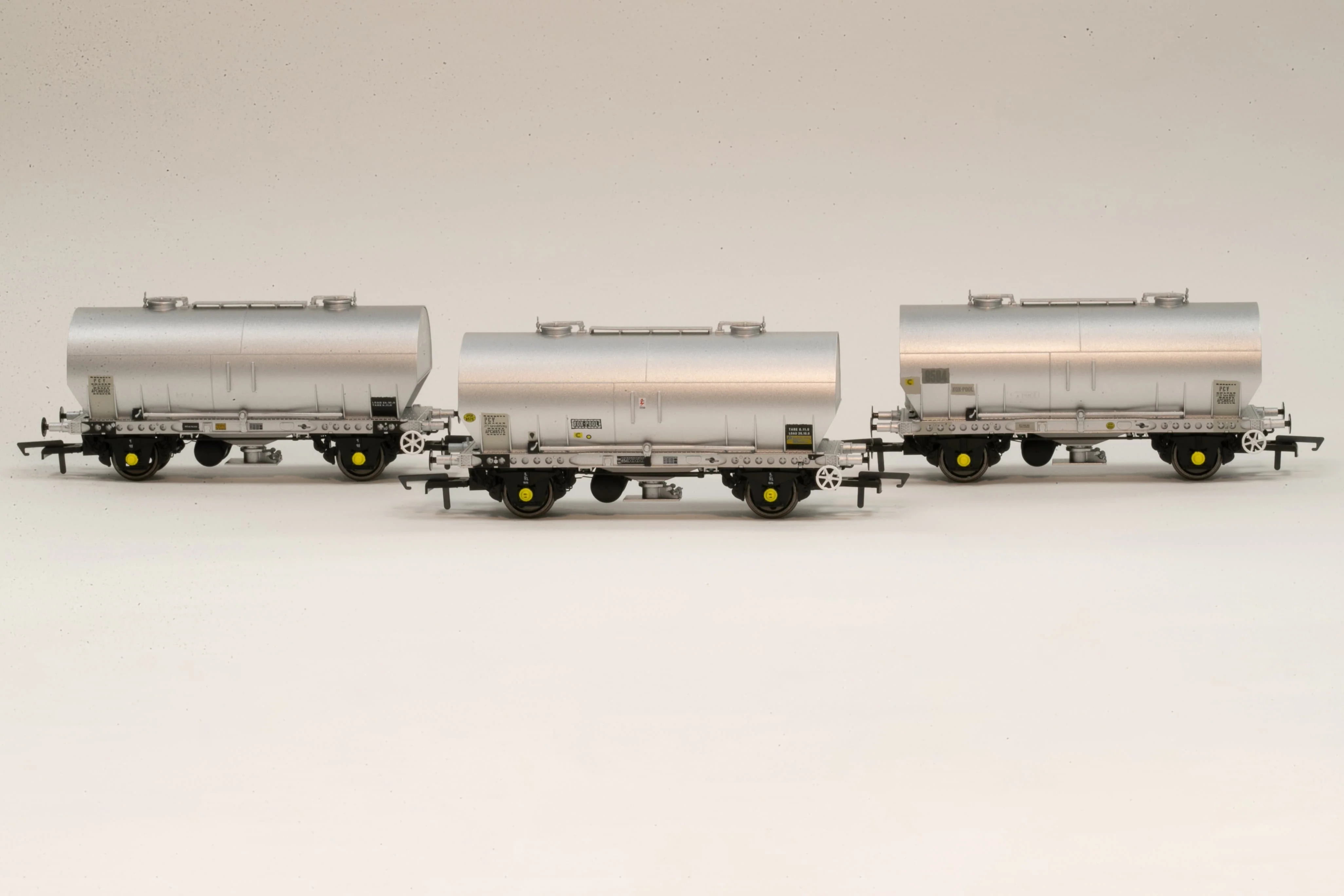 APCM Cemflo / PCV Powder Wagon - Triple Pack - APCM8575, APCM8582, APCM8584 - Image 4