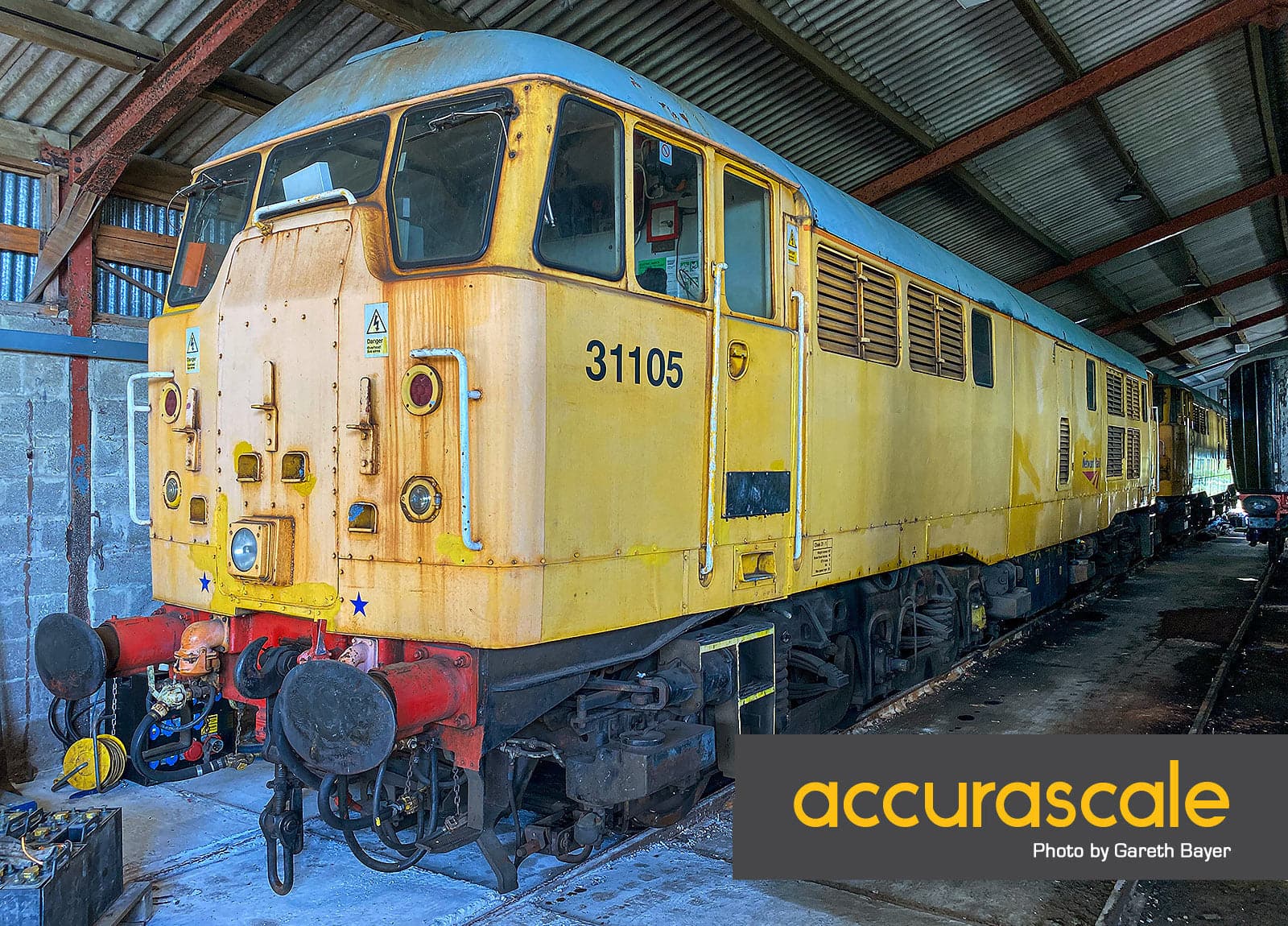 31105 - Network Rail Yellow - Exclusive - Image 3