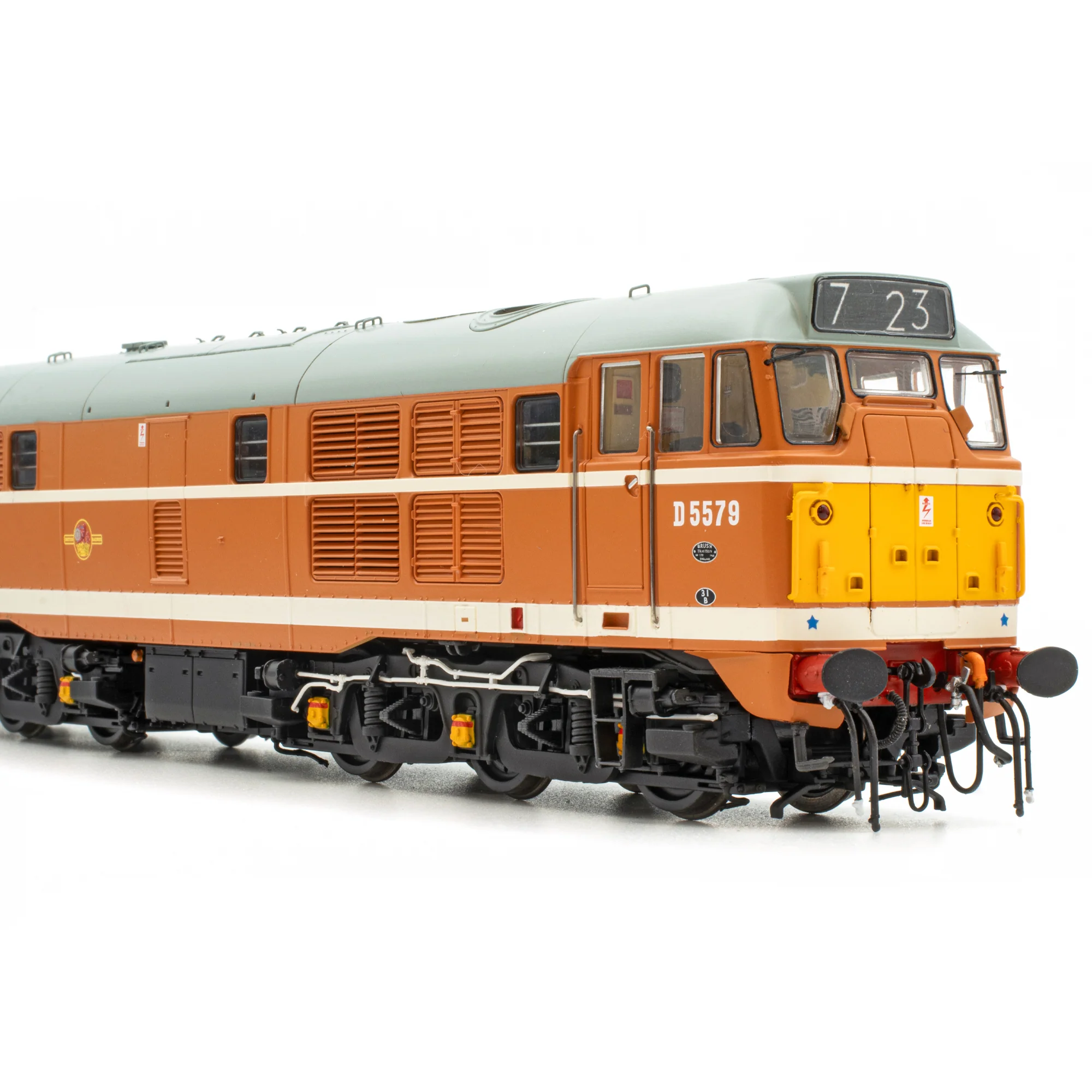 Class 30 - D5579 Golden Ochre - Image 4