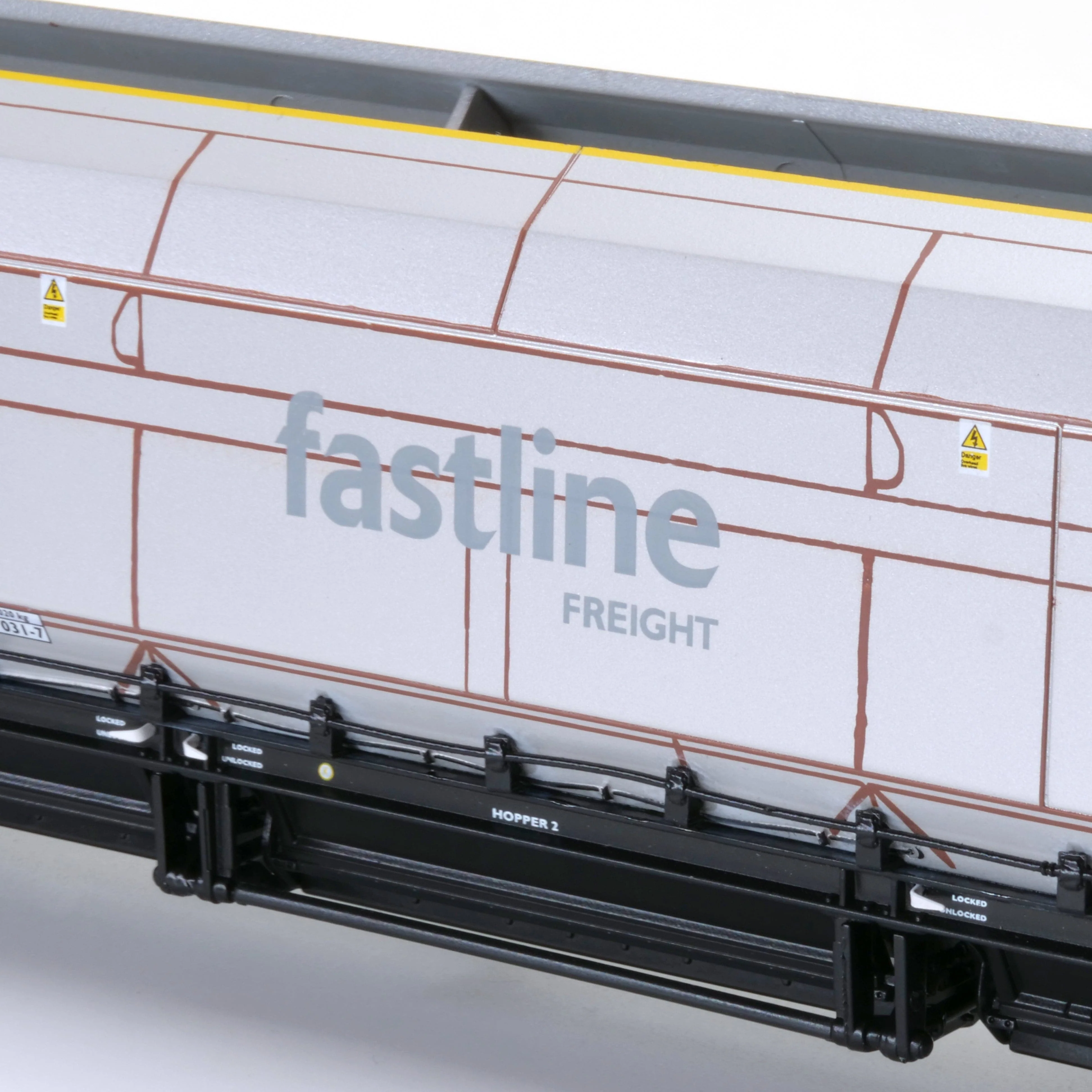 HYA Bogie Hopper Wagon - Unpainted Touax - Pack 1 - Image 8